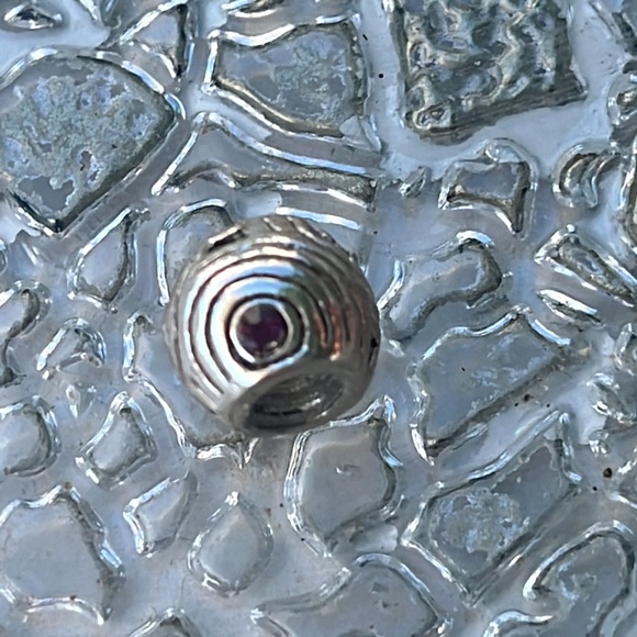 Pandora Charm with accents gem - Picture 2 of 6